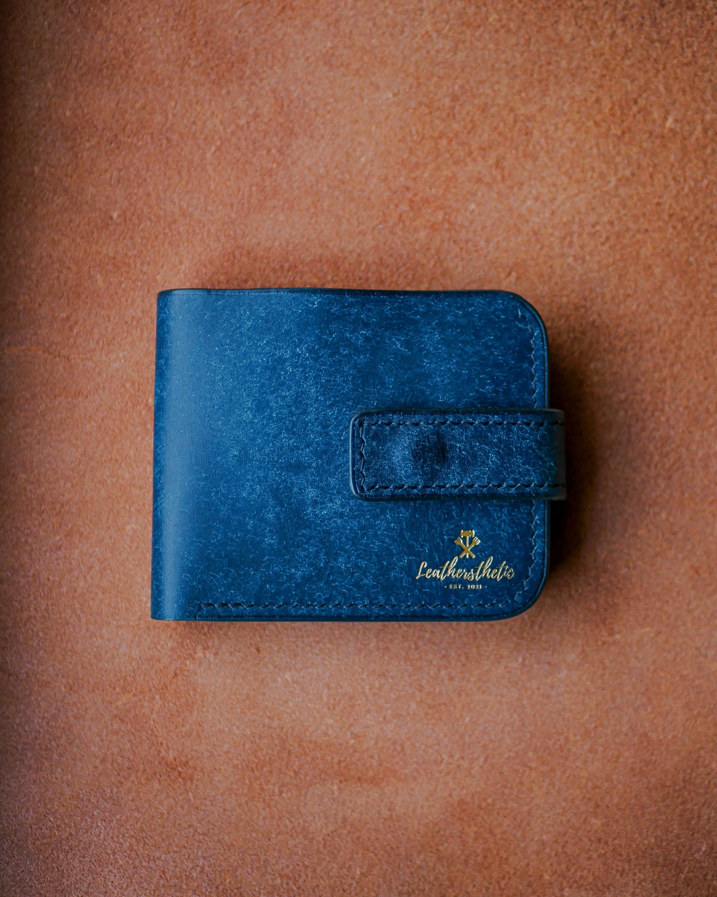 Ръчно изработен Класически кожен портфейл със закопчалка Leathersthetic