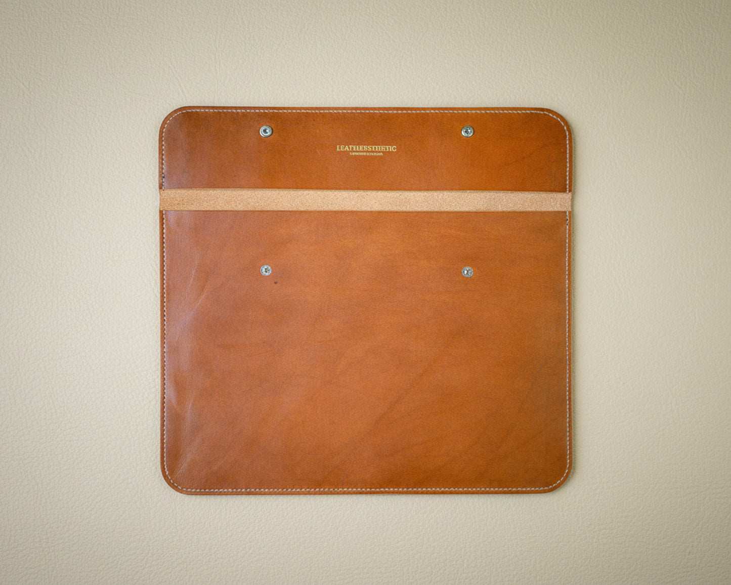 Ръчно изработен кожен Кожен калъф за лаптоп Lathersthetic