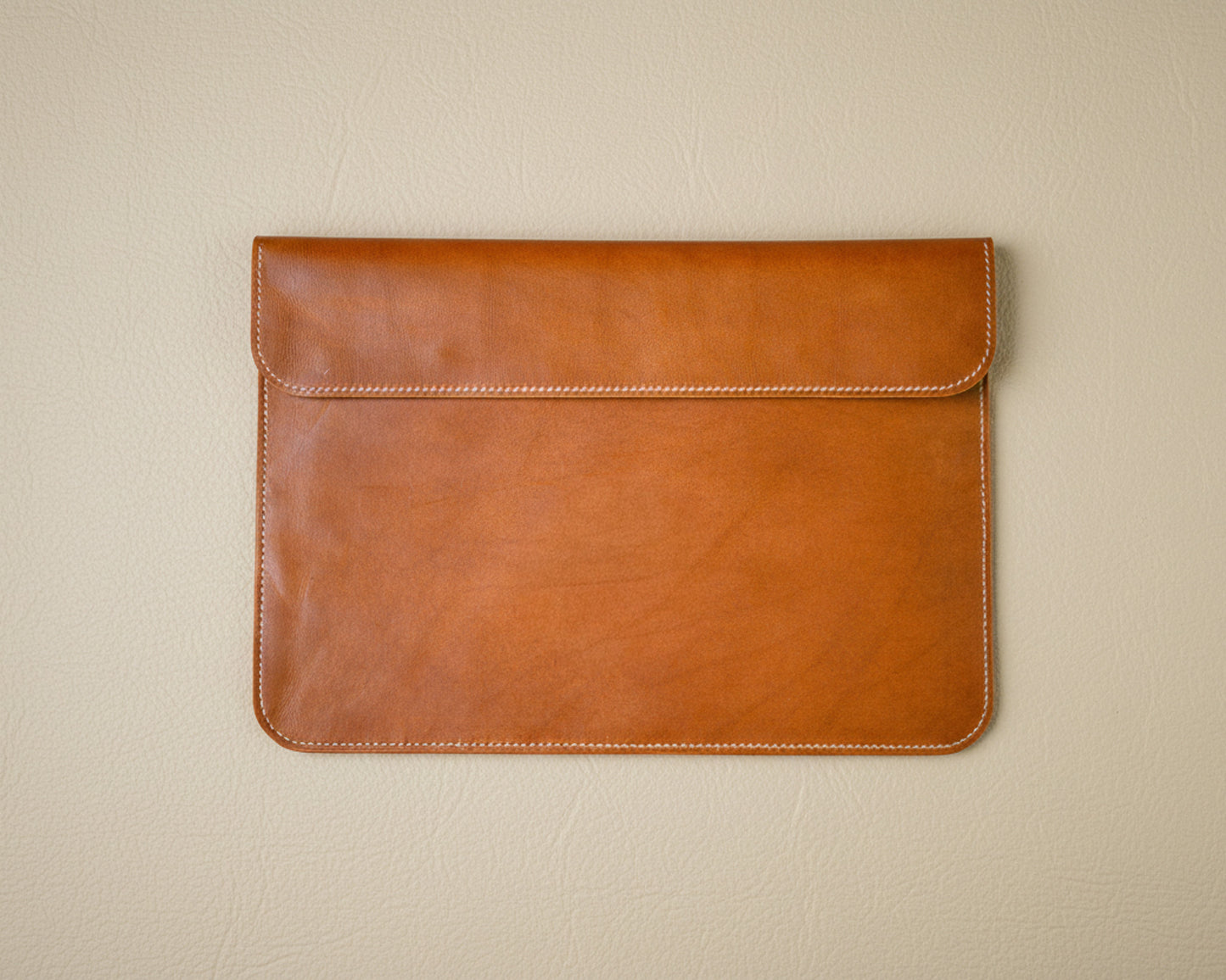 Ръчно изработен кожен Кожен калъф за лаптоп Lathersthetic