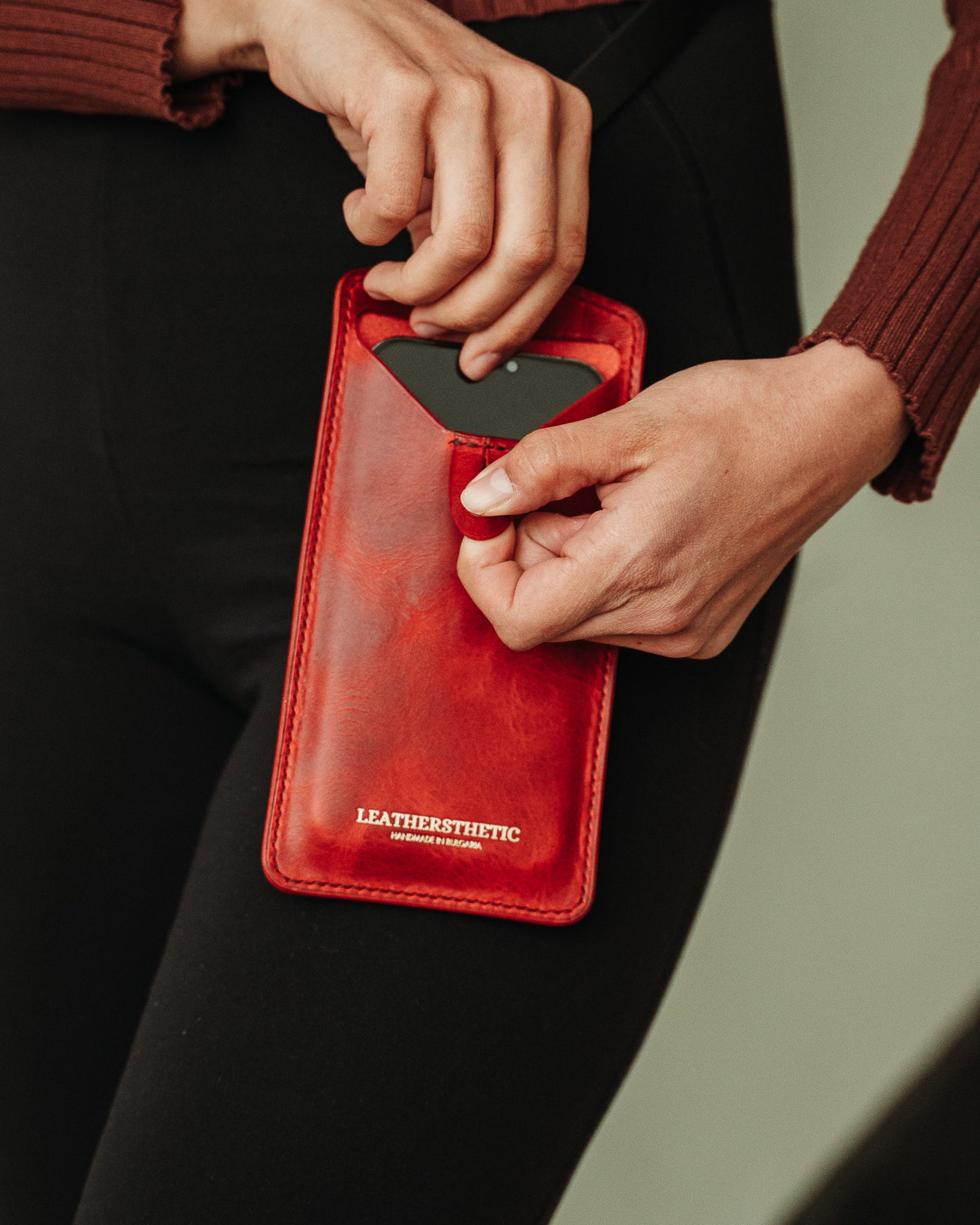 Ръчно изработен кожен Кожена чанта за телефон Lathersthetic