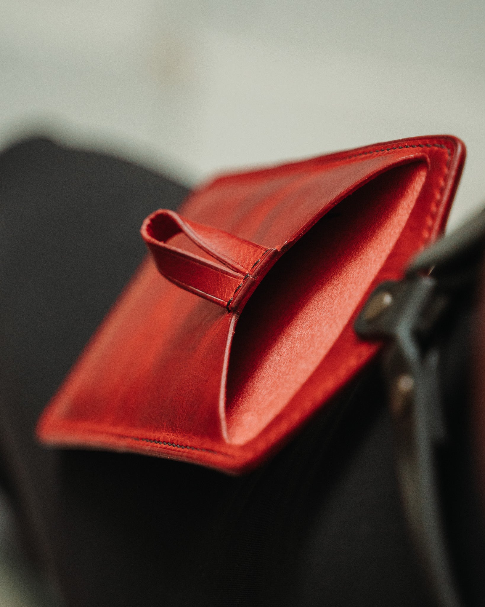 Ръчно изработен кожен Кожена чанта за телефон Lathersthetic