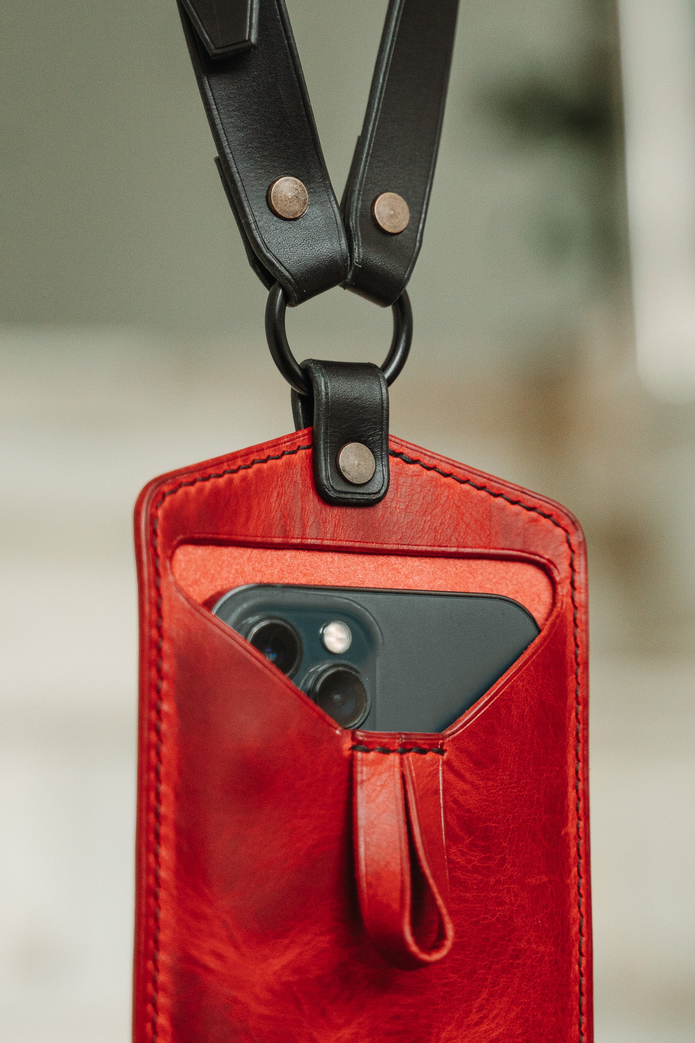 Ръчно изработен кожен Кожена чанта за телефон Lathersthetic