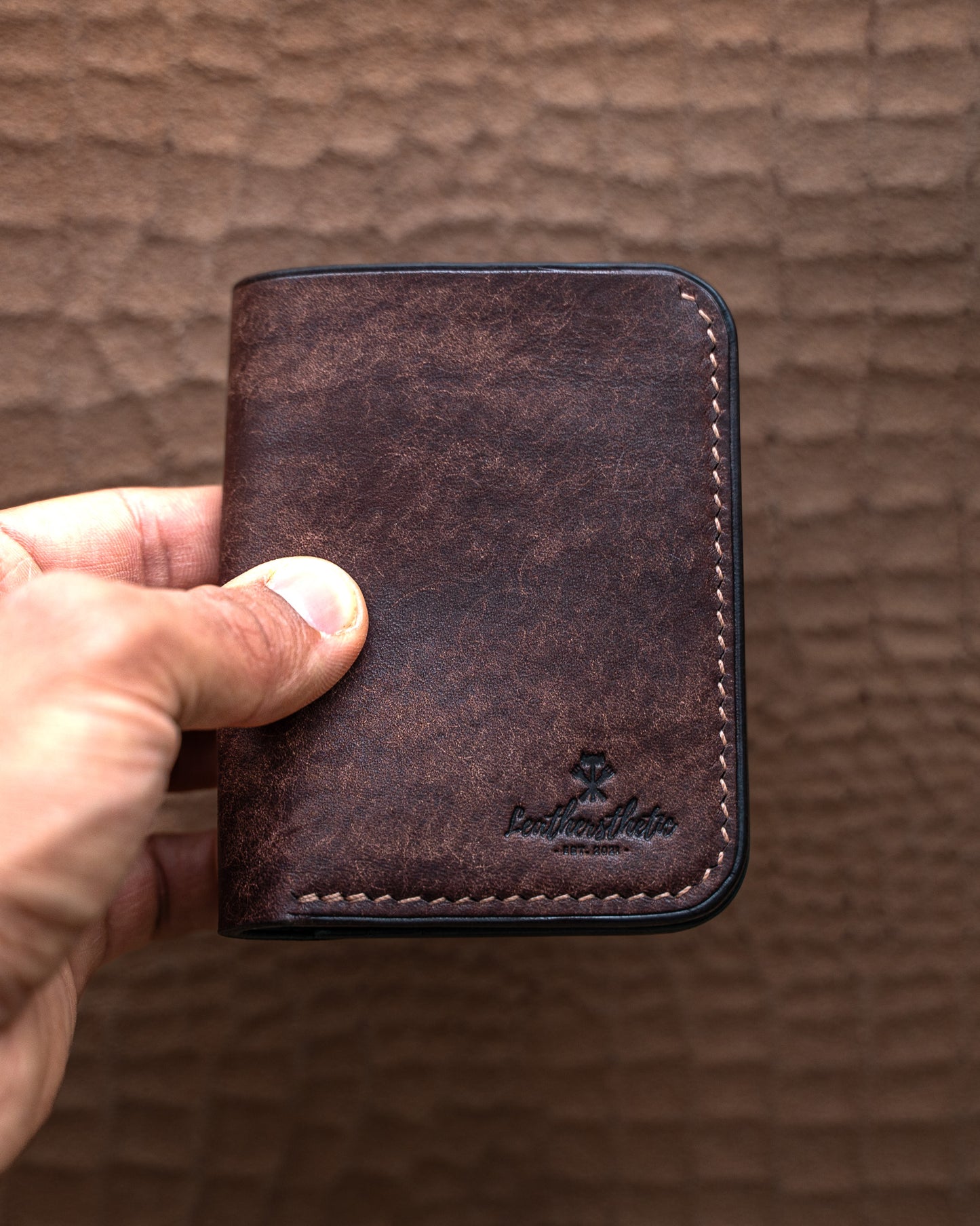 Ръчно изработен Вертикален тънък портфейл Leathersthetic