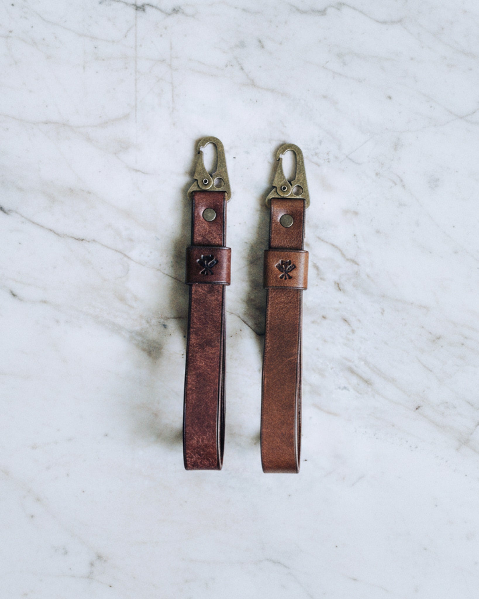 Ръчно изработен кожен Каишка за ръкавици Lathersthetic