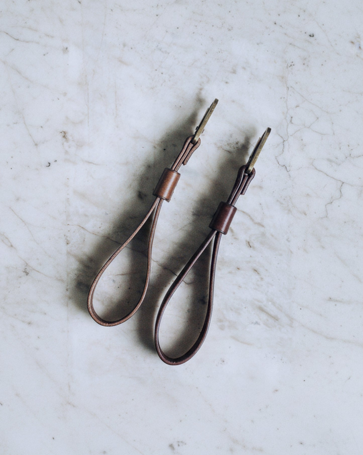 Ръчно изработен кожен Каишка за ръкавици Lathersthetic