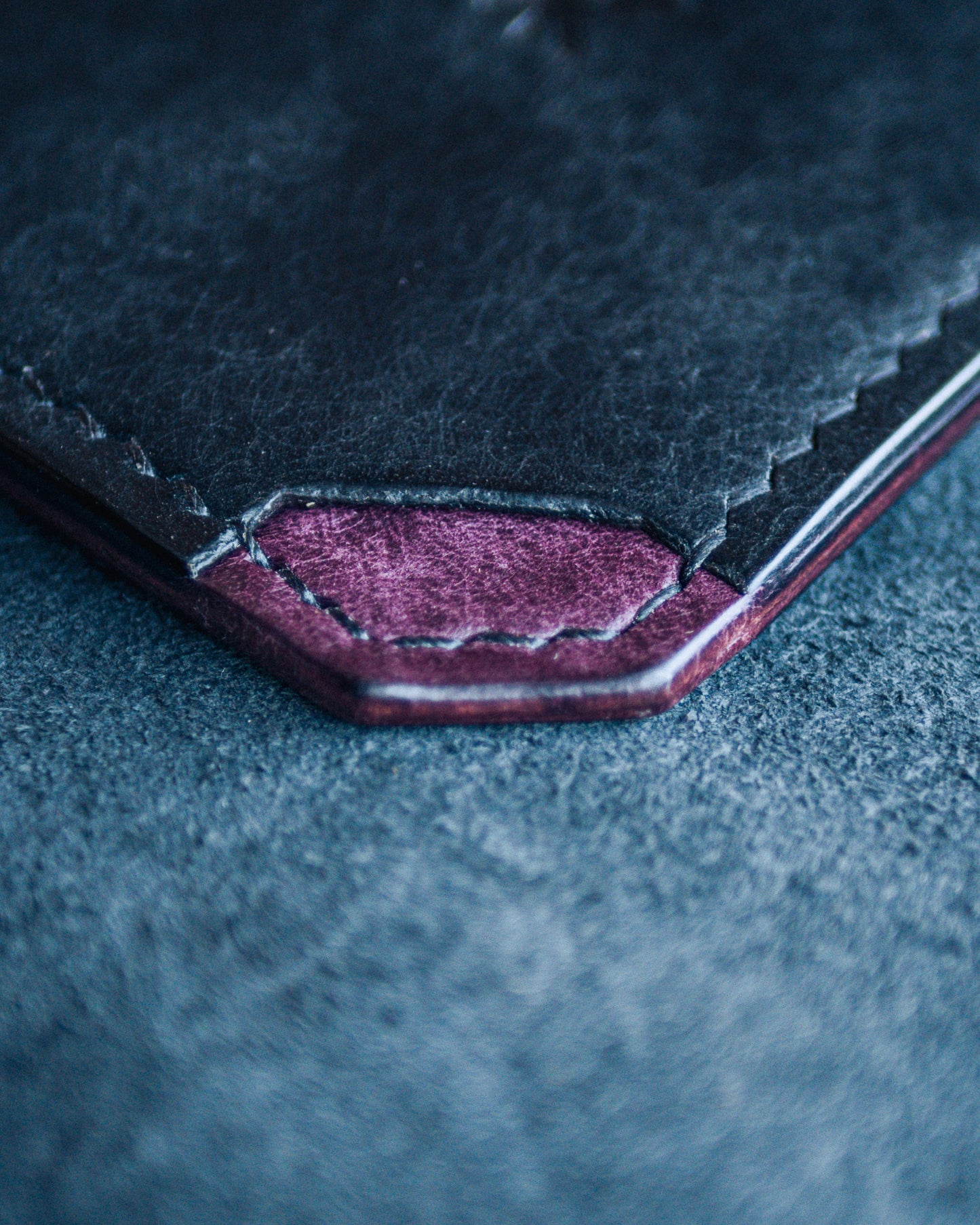 Ръчно изработен Мини кардхолдър Leathersthetic